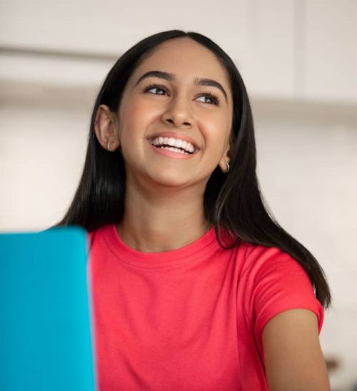Invisalign Kind Köln Jugendlicher Kieferorthopäde Zahnschienen Invisalign Kind Köln Jugendlicher Kieferorthopäde Zahnschienen